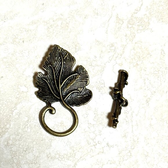 3/$10, Large Grape Leaf Shape Bronze Tone Alloy OT Toggle Clasp Sets - Picture 1 of 4